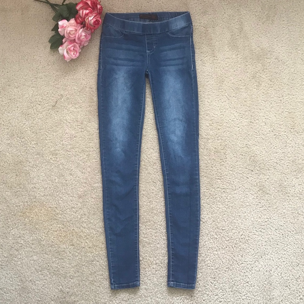 Faded skinny jeggings size 3-5